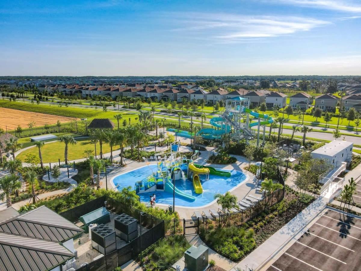 Superb Thematic 2Br Condo With 2 Clubhouses Kissimmee Bagian luar foto