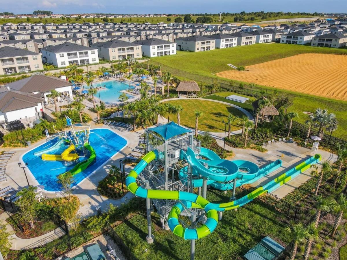 Superb Thematic 2Br Condo With 2 Clubhouses Kissimmee Bagian luar foto